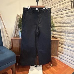 Gap Women’s High Rise Wide Legged Crop Chinos